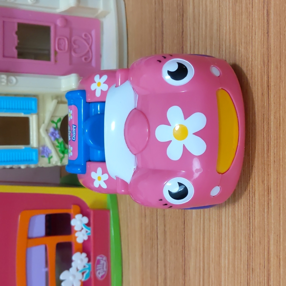 WOW Dynamite Daisy Racing Car - Picture 4 of 5
